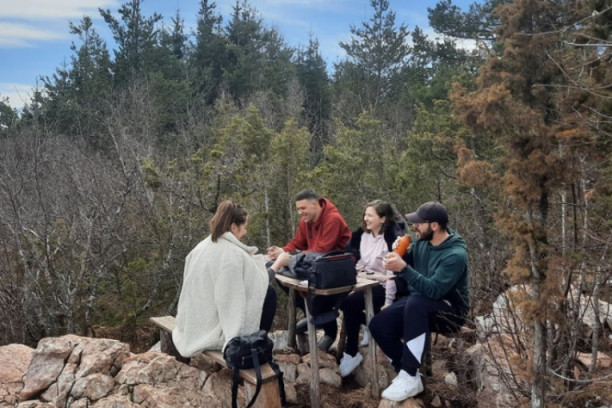 Kapaciteti na planinama skoro popunjeni za predstojeće praznike: Apartman se može naći za 100 evra na ovim planinskim lepoticama!