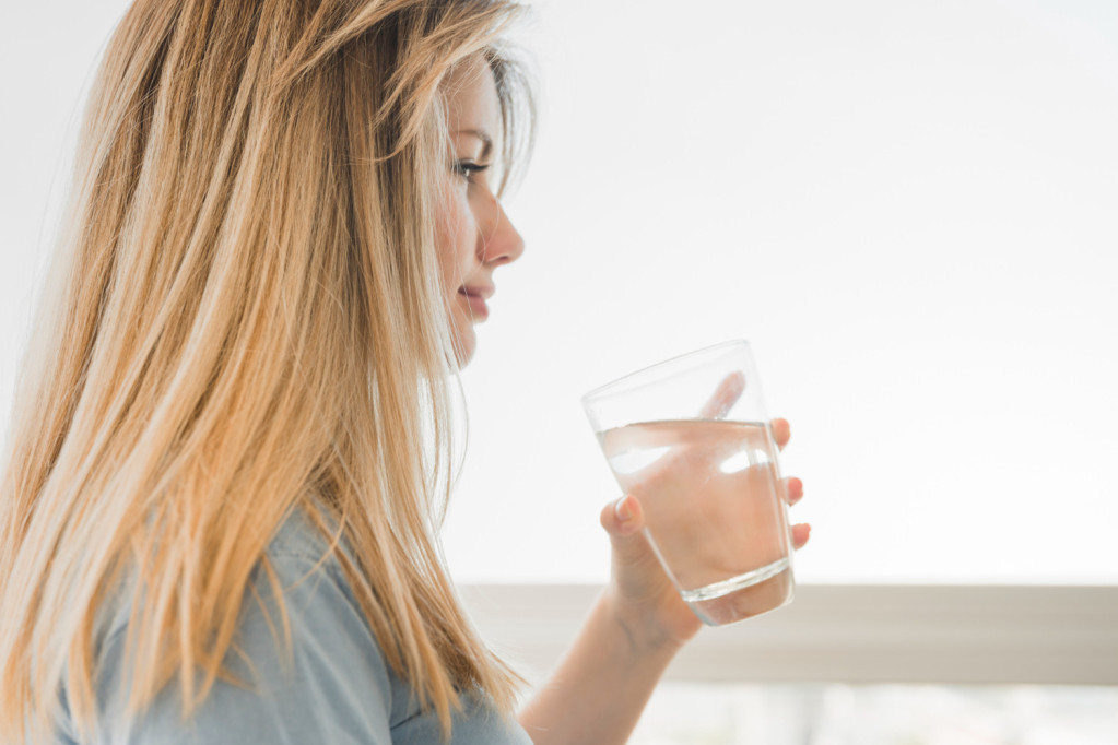 Osam čaša vode, sedam sati sna: Ovo su ključni elementi za zdravlje i fit liniju