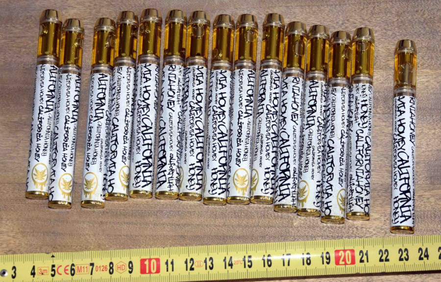 Držao amfetamin i elsktronske cigarete natopljene hašišovim uljem: Hapšenje u Somboru (FOTO)