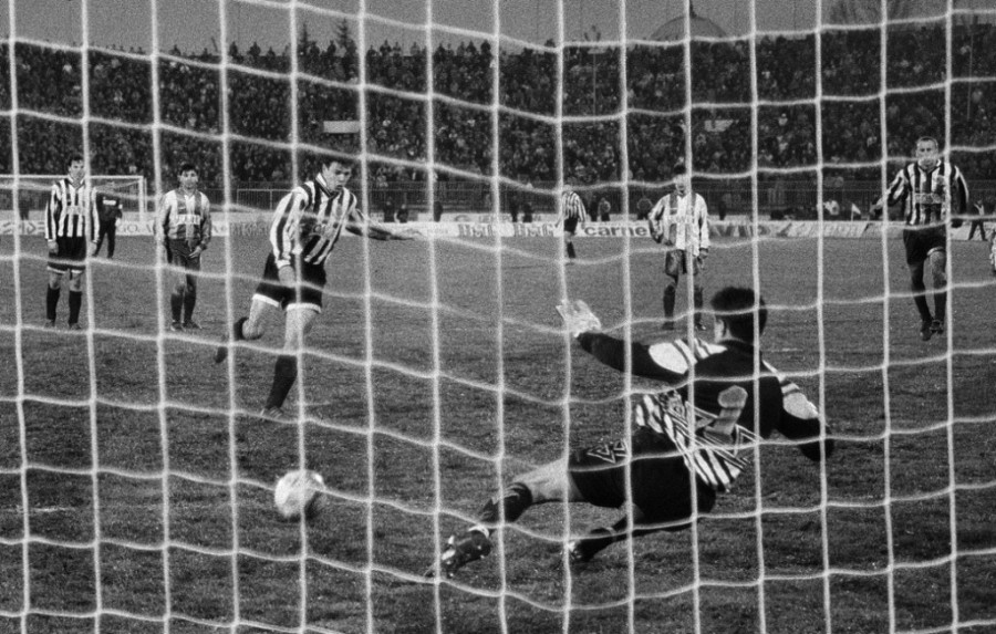 Derbi u kojem je bilo svega – fudbala, boksa i vatrometa! Na današnji dan pukla je Vasiljevićeva bomba sa Autokomande! (FOTO/VIDEO)