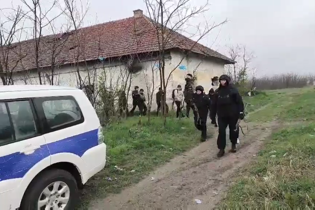 Velika akcija srpske policije: Otkrili su više od 30 iregularnih migranata u blizini Valjeva