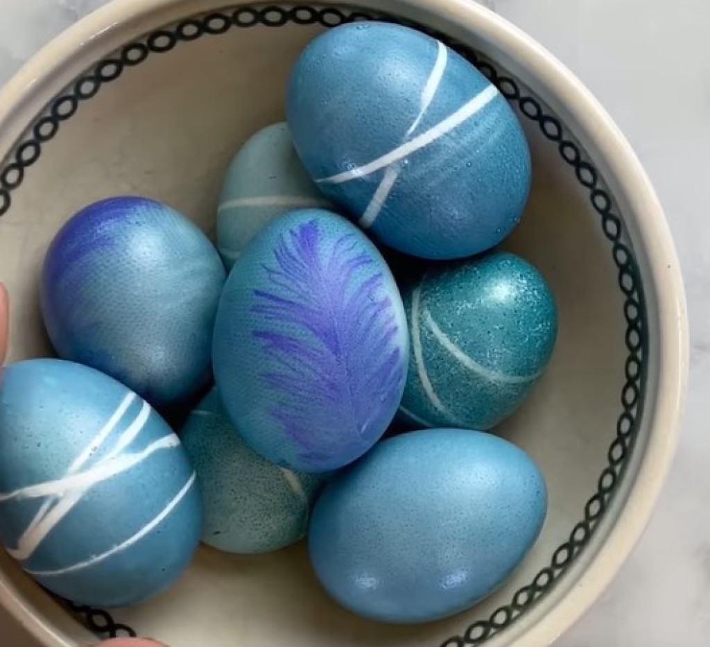 Tri potpuno prirodne tehnike za farbanje jaja - za Uskrs bez kapi hemije (FOTO/VIDEO)