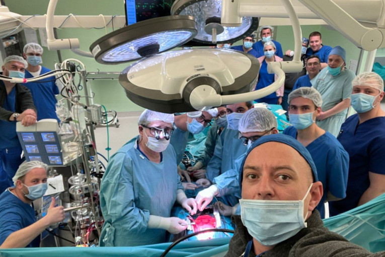 Niški hirurzi eliminisali liste čekanja! Radili prekovremeno, besplatno i vikendom da bi olakšali pacijentima