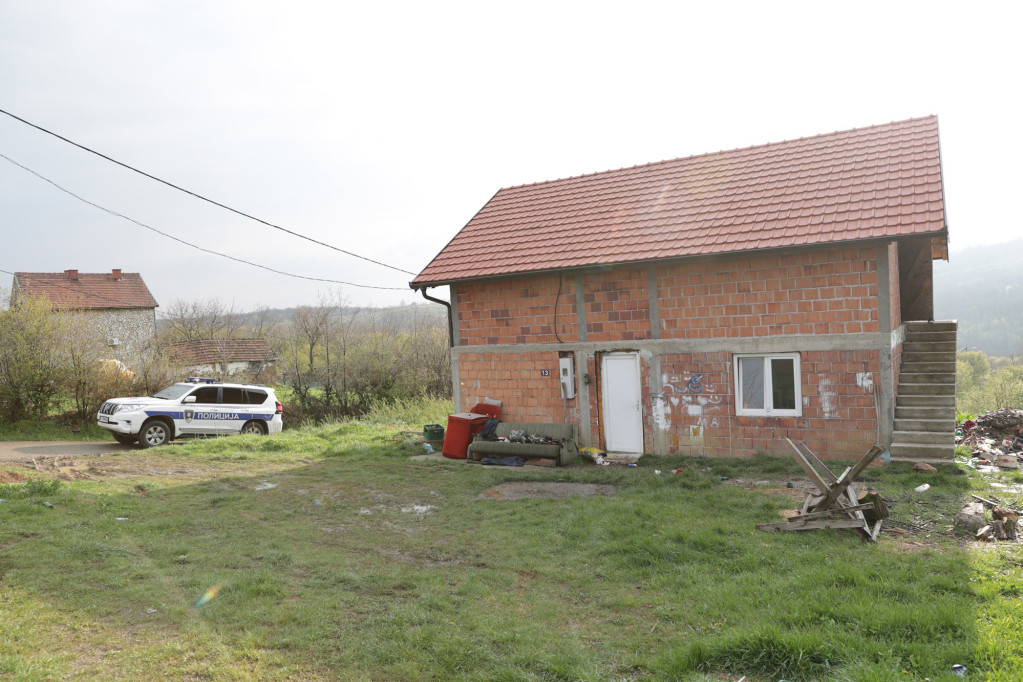 Deda ubijene devojčice iz Ripnja progovorio: "Ubica je bio zaljubljen i u moju unuku i u njenu majku!" Brat veruje da je nije obeščastio