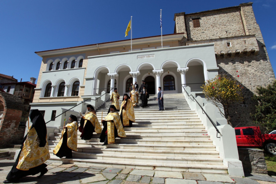 Kako da vas neko zavoli? Duhovne lekcije Svetog Pajsija Svetogorca