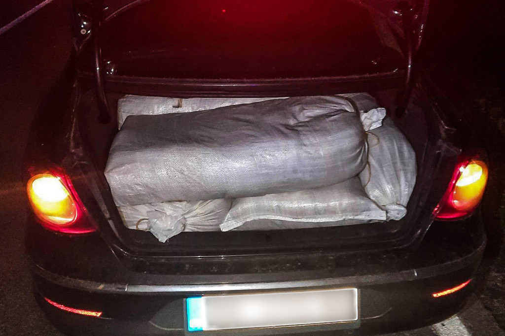 Šapčanin vozio 300 kilograma rezanog duvana: Hapšenje u Leskovcu (FOTO)