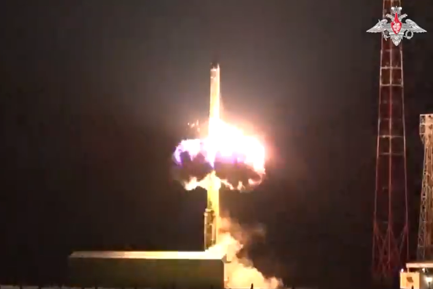 Rusija testirala interkontinentalnu balističku raketu: Uspešno pogođena meta u Kazahstanu (VIDEO)