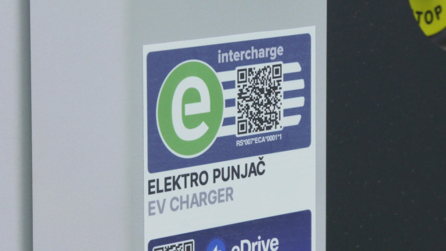 Filip instalirao moćnu mašinu blizu Čačka: Najbrži punjač za električna vozila u Srbiji puni auto za samo 20 minuta! (FOTO)