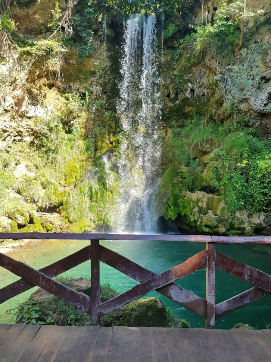 Ovaj vodopad u Srbiji izgleda kao iz bajke, a njegova priča će vas iznenaditi (FOTO)