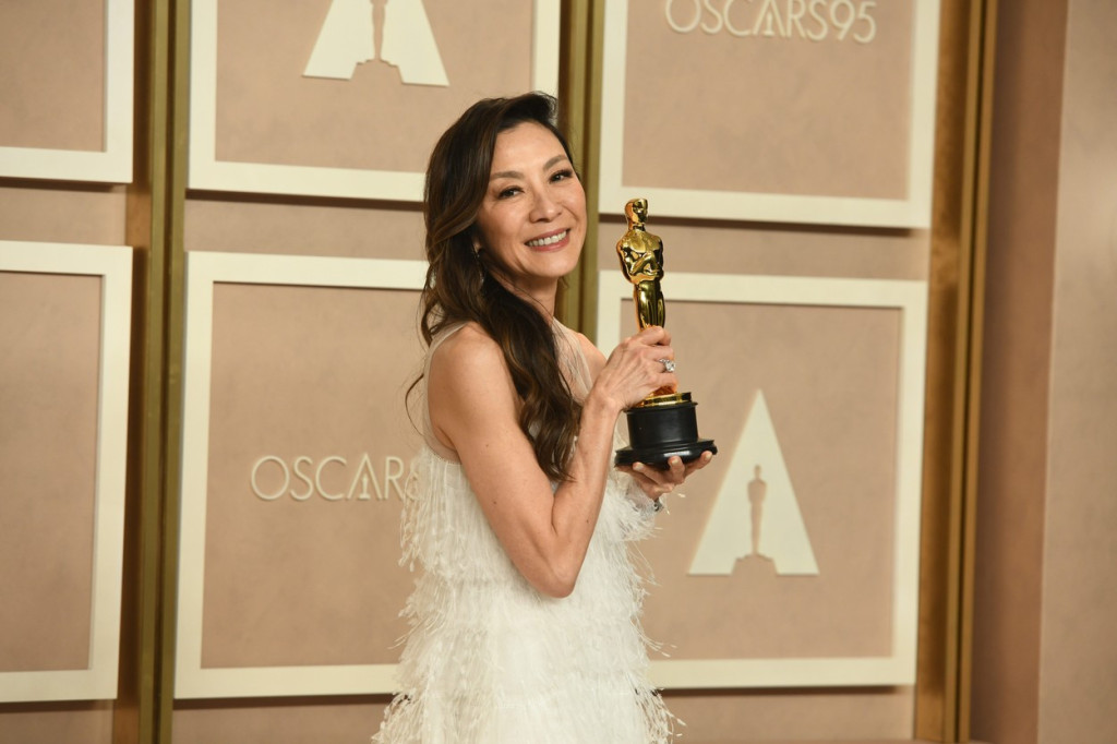 Gal Gadot i Mišel Jeo dobijaju svoje zvezde na Bulevaru slavnih (VIDEO)