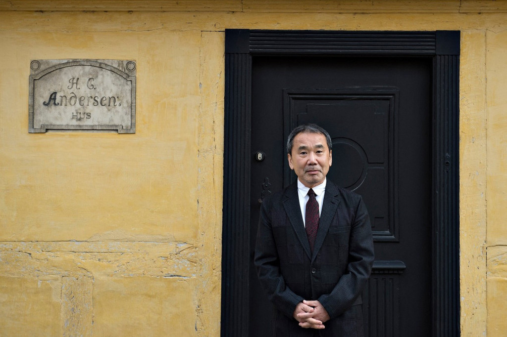 Novi roman slavnog Harukija Murakamija od sutra u Srbiji: Fantastična priča o čoveku koji u jednoj biblioteci čuva knjige, a u drugoj snove
