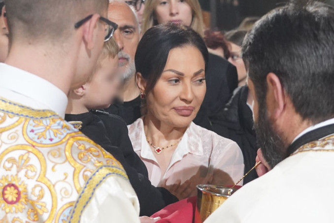 Poznati Vaskrs dočekali na liturgiji: Mali Željko pobegao Ceci u gužvi, njena reakcija će vas iznenaditi! (FOTO)
