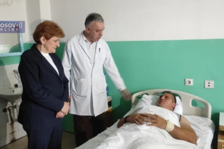 Ministarka zdravlja posetila ranjenog Milana Jovanovića: Dr Grujičić o planovima za zdravstvo na KiM