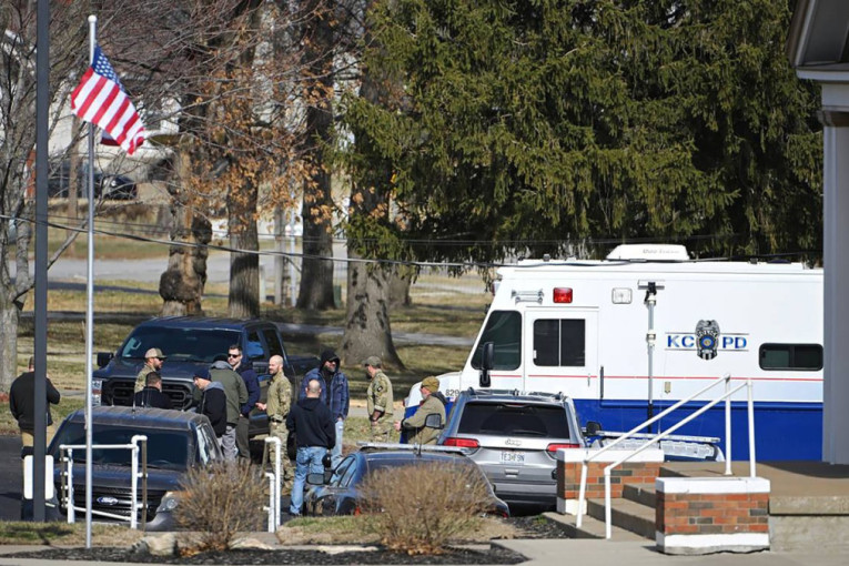 Pucnjava ispred škole u Pitsburgu: Učenik upucao druga!
