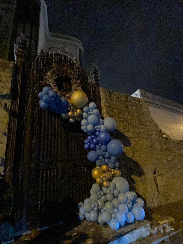 Veljko Ražnatović stigao na proslavu povodom rođenja sina: Ispred kuće na Dedinju ga sačekalo iznenađenje! (VIDEO)