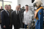 Ministar Vučević otvorio izložbu „Vojne kape i šlemovi od sredine 19. veka do danas“: Ovo nas podseća koliko je slavna istorija naše vojske