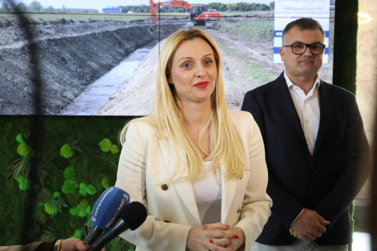 Ministarka Tanasković u JVP „Vode Vojvodine“: Navodnjavanje na 103.000 hektara u Vojvodini