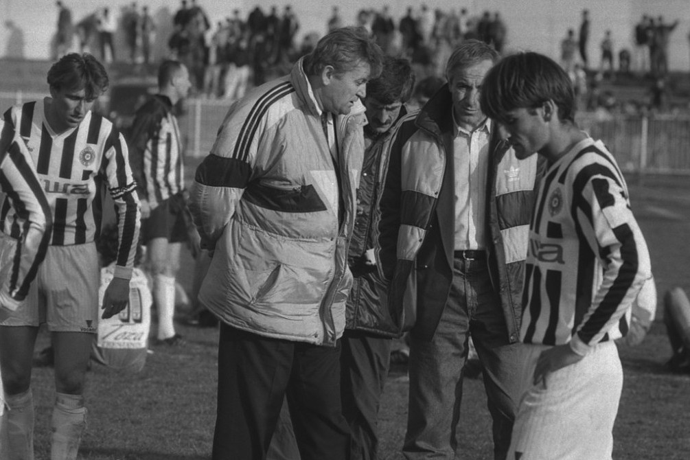 Legendarni trener Partizana postao besmrtan – rodni grad mu se odužio na poseban način!