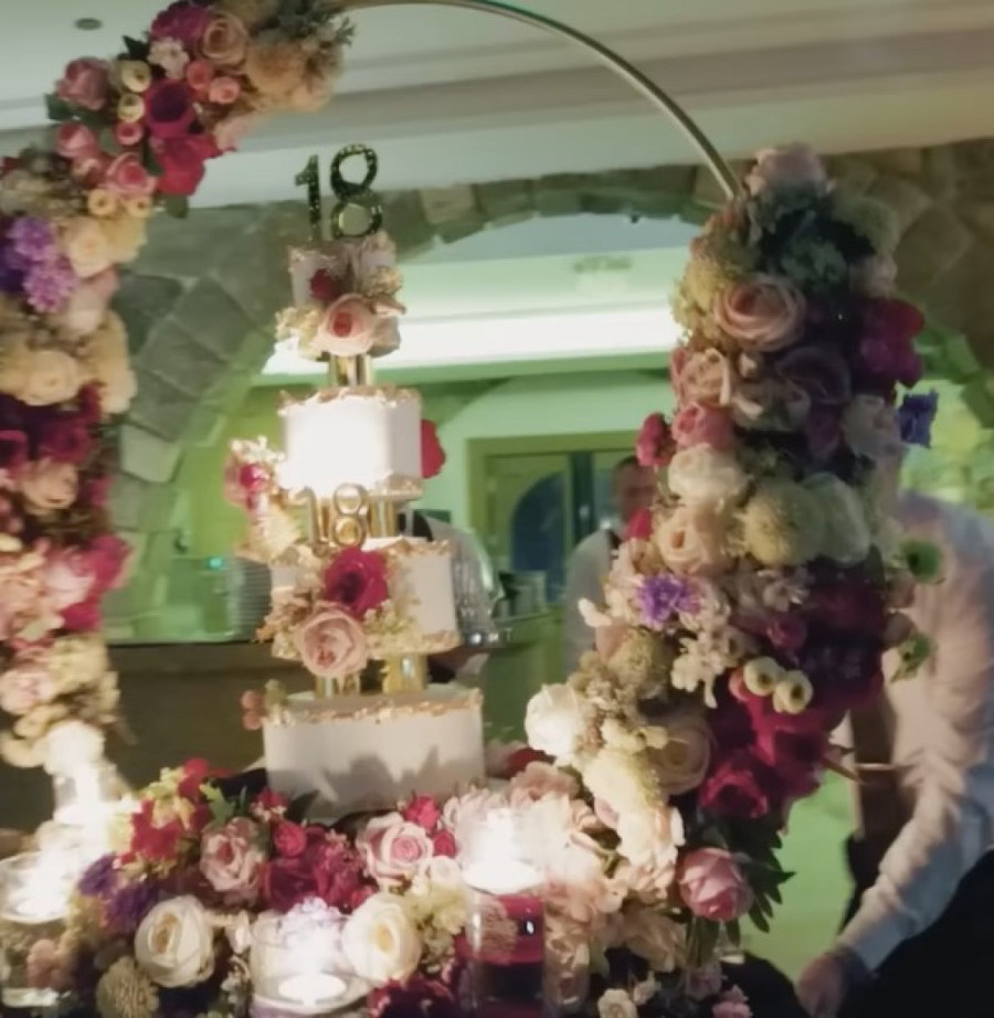 Cecina sestričina je i plakala na proslavi punoletstva! Isplivali nepoznati detalji gala proslave (FOTO)