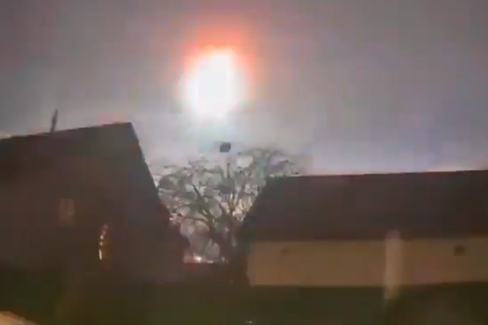 Misteriozni blesak iznad Kijeva zabrinuo Ukrajince: Prvo su mislili da je satelit, a onda je to negirala NASA (VIDEO)