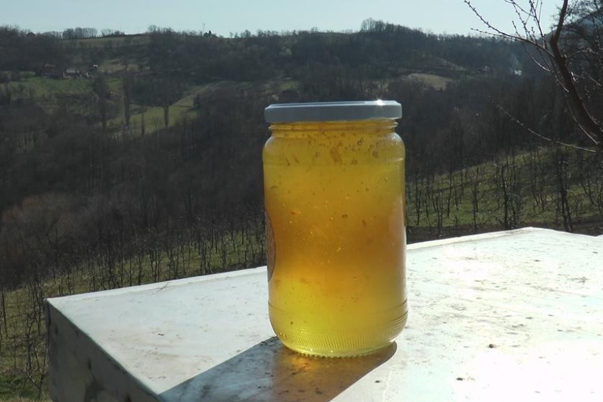 Slavoljub iz sela Stupčevići ne odustaje od pčelarstva: Po košnici dobijemo oko 40 kilograma meda!