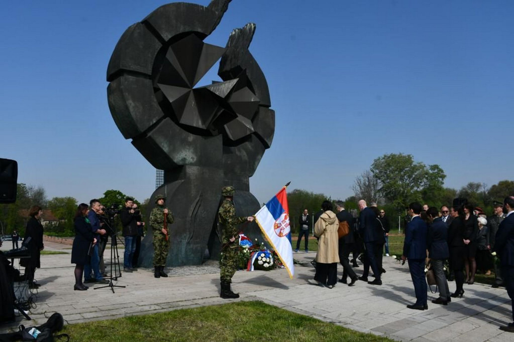 Obeležen dan sećanja na žrtve Holokausta i genocida u Drugom svetskom ratu: Beograd je ponosan na svoju istoriju (FOTO)
