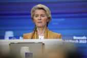 Ursula fon der Lajen završila govor uz lavež psa! Skandal usred sednice Evropskog parlamenta (VIDEO)