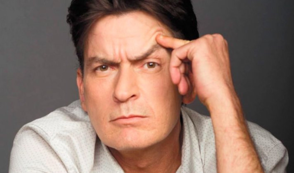 Čarli Šin šokirao izjavom o drogiranju Metjua Perija: Prepoznao sam da nije bio "čist" (FOTO)