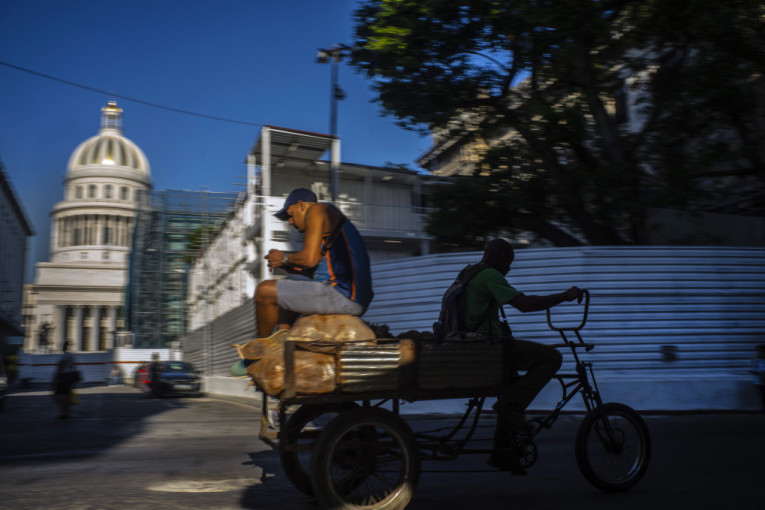 Le Figaro: Rusi se vraćaju na Kubu i donose kapitalizam