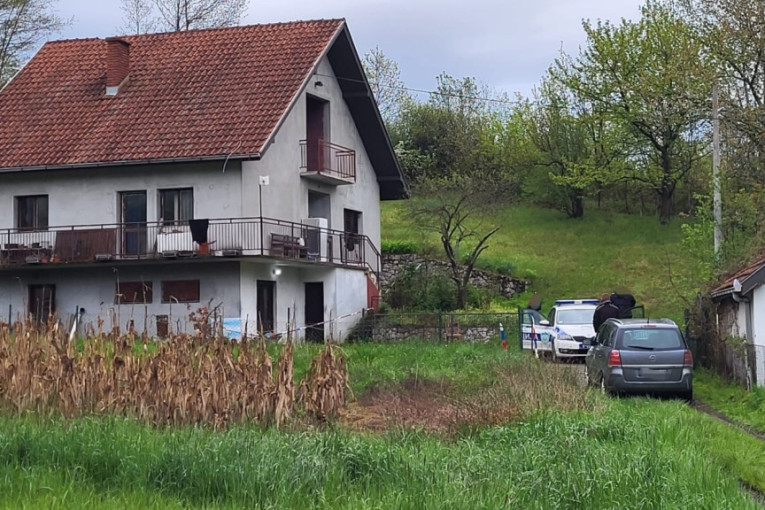 Krvav zločin kakav se ne pamti: Meštani Gornje Trepče i dalje u šoku, po selu zatvoreni prozori, policijska traka i muk (FOTO/VIDEO)