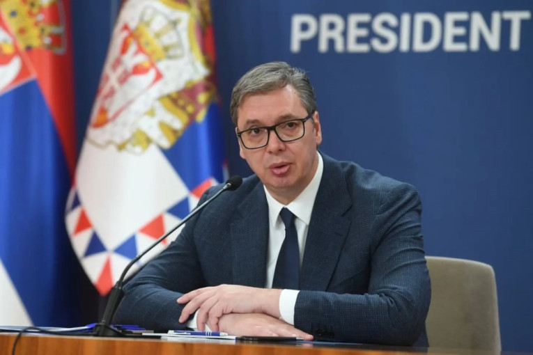 Vučić prima akreditivna pisma više ambasadora