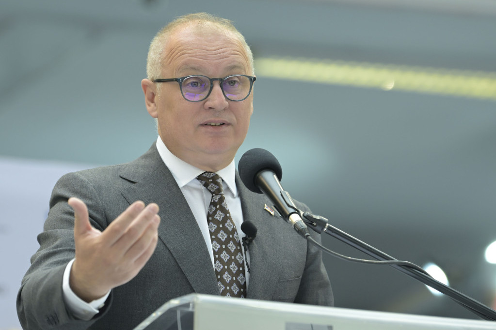 Opoziciji ništa nije sveto: Da bi se dočepala vlasti spremni su da ukinu nezavistnost Srbije