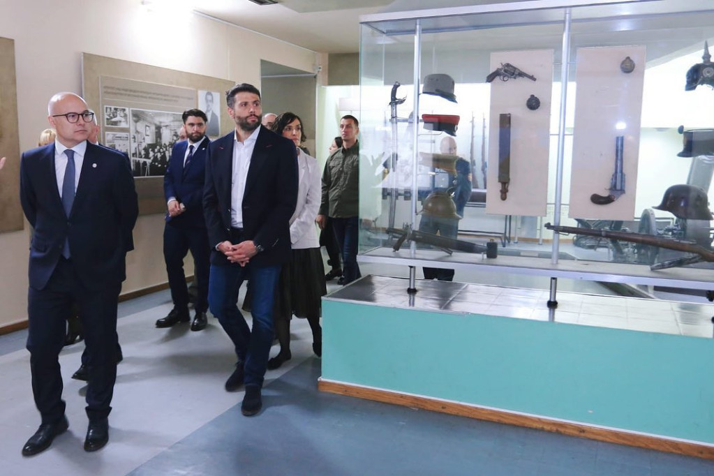 Šapić i Vučević posetili Vojni muzej na Kalemegdanu: Ministarstvo odbrane i Grad preduzeće mere za rešavanje imovinsko-pravnih odnosa