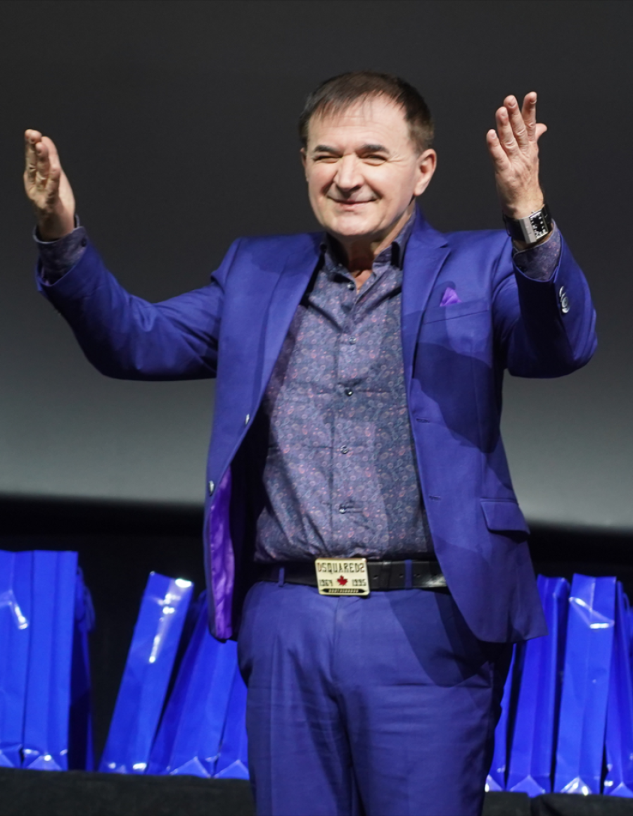 Iza osmeha poznatog pevača krije se tuga: Brat mu je preminuo od leukemije, tragedije ga prate ceo život!