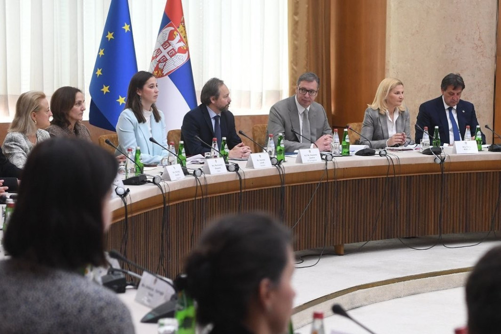 Predsednik Vučić sa članovima Radnog tela Saveta EU za proširenje