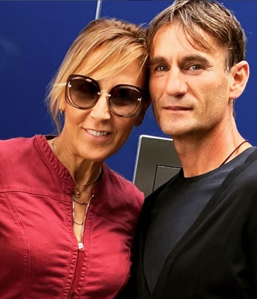 Ovo su svekar i svekrva Anastasije Ražnatović: Otac Nemanje Gudelja je bivši fudbaler, a majka prava lepotica!