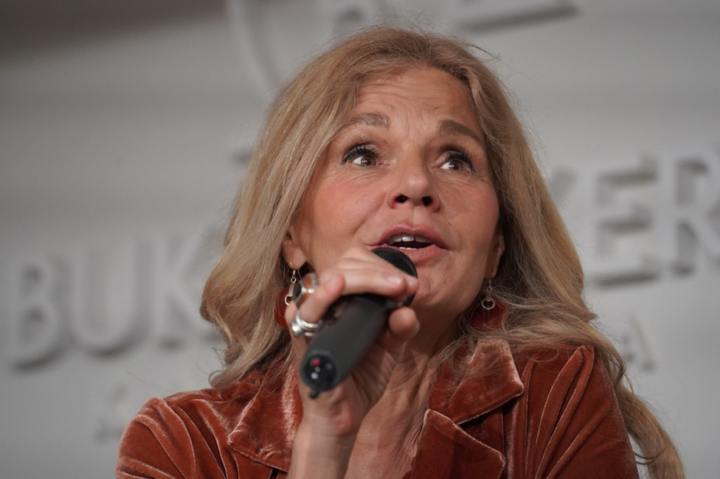 "Stvarnost nije dovoljna": Izložba slika Mirjane Bobić Mojsilović na Kolarcu