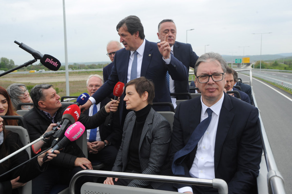 "Danas je za nas veliki dan. Grabimo ka budućnosti": Vučić otvorio deo Moravskog koridora, moderan auto-put koji "komunicira" sa vozačima