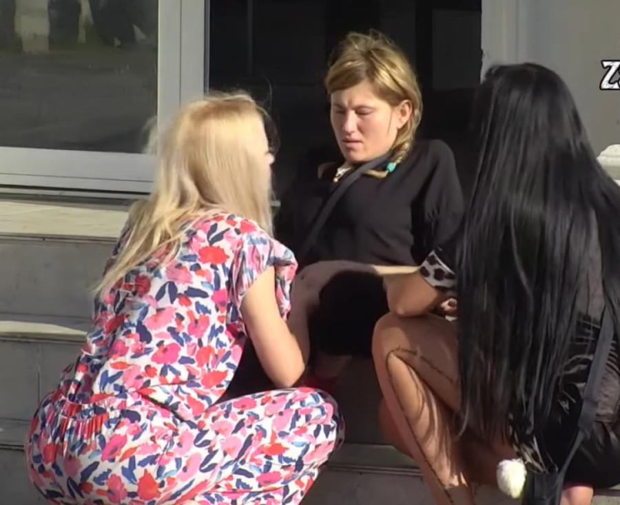 Ne može da zaustavi suze: Učesnica "Zadruge" saznala da joj je preminuo otac (VIDEO)