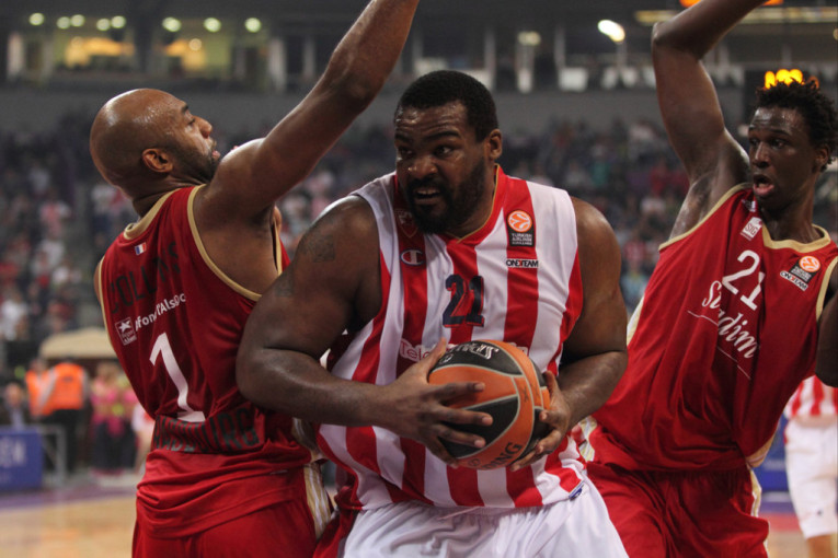 Zvezdin "Big Sofo" ponovo igra košarku posle tri godine pauze! (VIDEO)