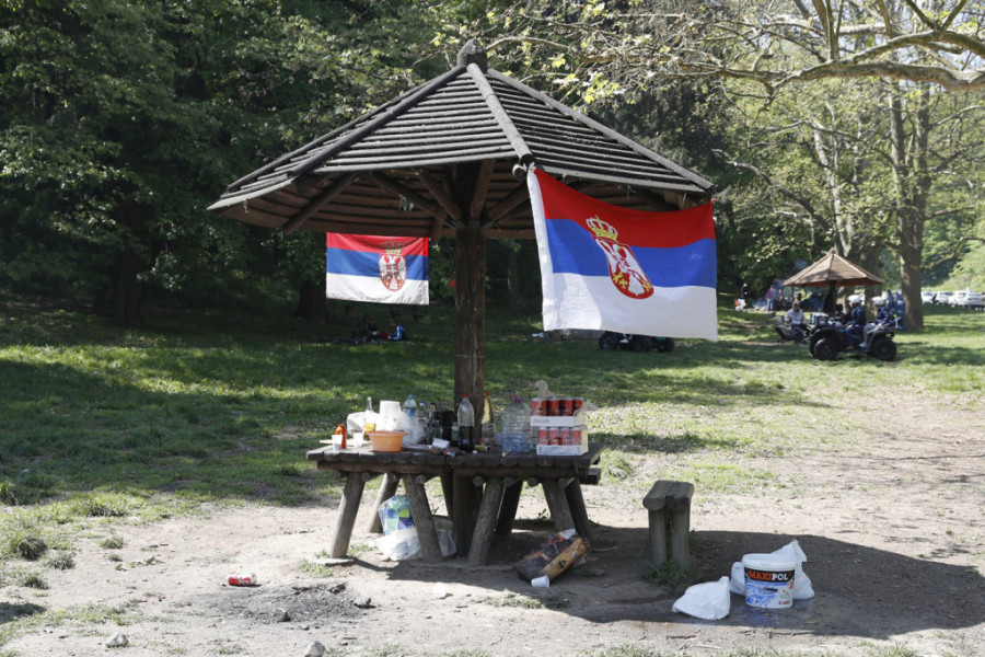 Hoćete da roštiljate za Prvi maj? Pazite se, kazne su velike ako to uradite tamo gde se ne sme!