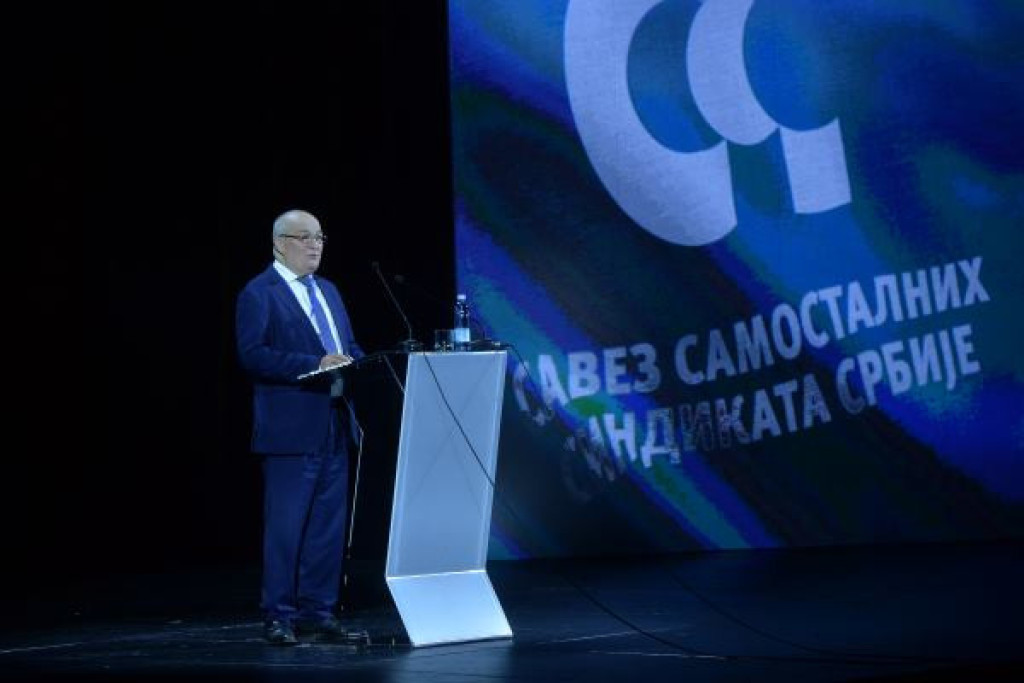 Dobijaćemo otkaze zbog veštačke inteligencije: Sindikalci predviđaju da će za 10 godina više od pola radnika zameniti mašine