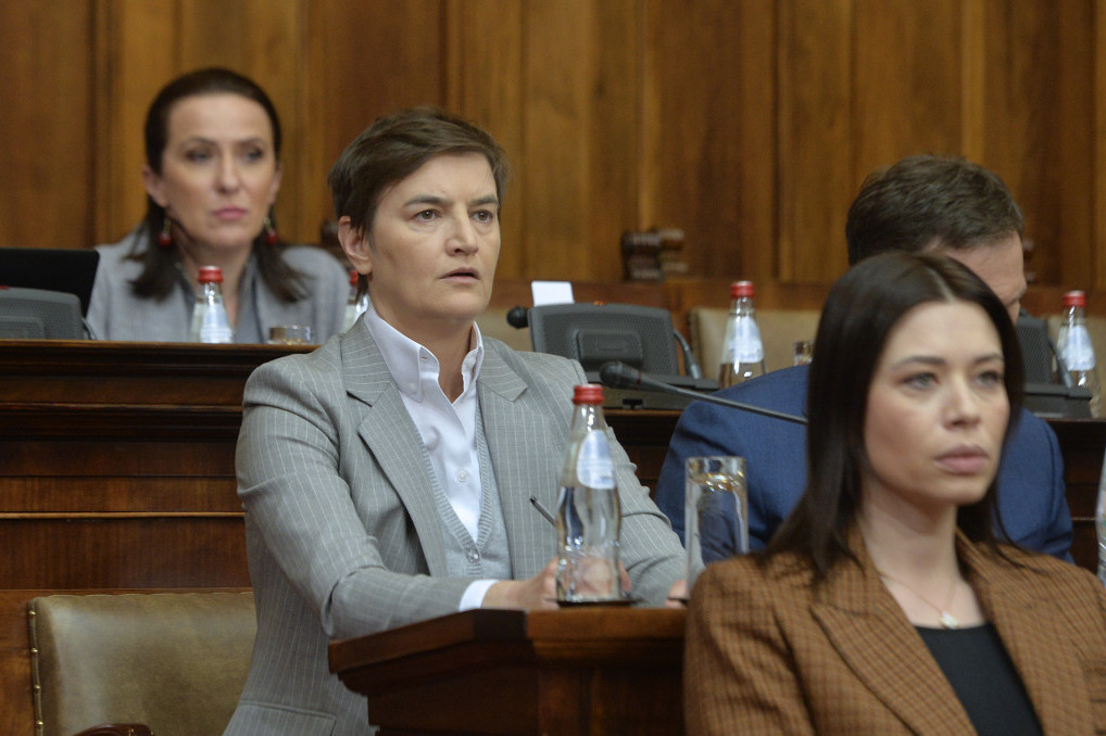 Premijerka Brnabić na sednici Skupštine: Poslanici danas raspravljaju o bezbednosnoj situaciji