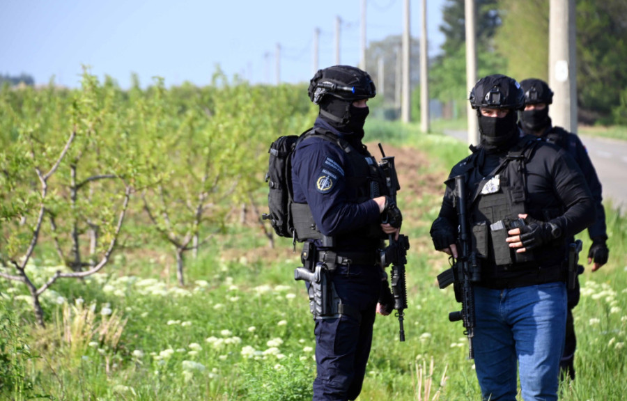 Ispovest drugarice ubijenih mladića: Roditelji su ležali preko tela svoje dece, Mladenovac nikada nije bio tiši i tužniji!