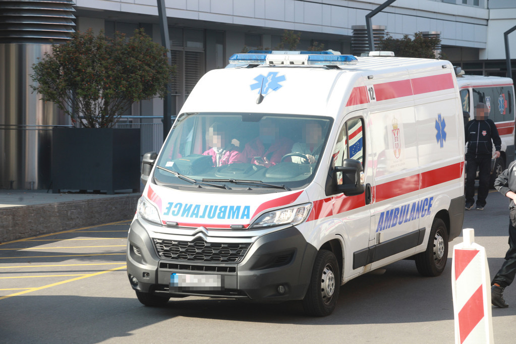 Povređeni biciklista iz Čačka prebačen u KBC Kragujevac: Zadobio je teške telesne povrede glave