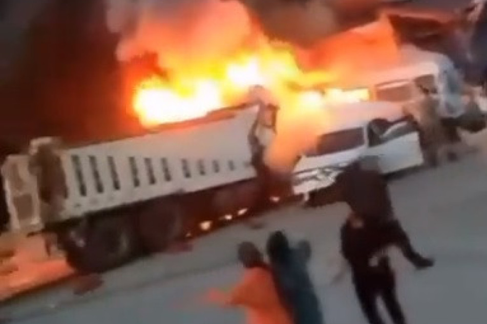 Jeziva nesreća u Turskoj: U lančanom sudaru poginulo najmanje 12 osoba, povređeno preko 30 (VIDEO)