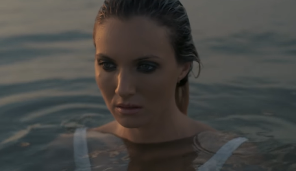 Posle dueta s Bregom predviđali su joj blistavu karijeru! Pevačicino telo pronađeno u Dunavu: Tragična sudbina Anke Pop