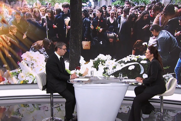 Obratio se Vučić: Rok od mesec dana za nelegalno oružje, slede mere koje će nas menjati kao društvo, znaćemo da izađemo iz ovog košmara