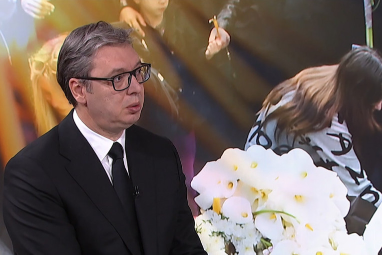 Obratio se Vučić: Rok od mesec dana za nelegalno oružje, slede mere koje će nas menjati kao društvo, znaćemo da izađemo iz ovog košmara