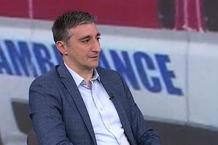 Doktor koji je čekao žrtve masakra: "Nakon prijema pacijenata zavladao je muk, kolega traži dete, a ja ne znam da li da ga pozovem"